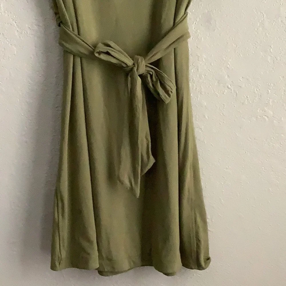 Lululemon Cotton Wrap Front Dress with Crew Neck and Short Sleeves - Picture 7 of 8